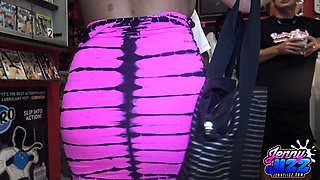 Pornstar milf Lisa Anns glory hole cumshot