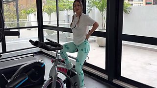 Lia Tovar, Petite Blonde And Papi Juancho - Convinces Stranger At Gym To Come To Her Place And Fucks Him Till Creampie In Her Hairy Pussy 22 Min