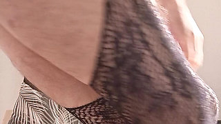 I'm squirting in lingerie