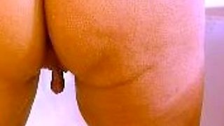 amateur sweetdesire12 flashing ass on live webcam