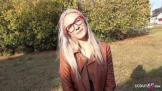 Fit Blonde Glasses Girl Pickup And Talk To Casting Fuck - Vivi Vallentine