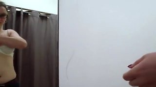 Quick blowjob with cum in mouth in the locker room