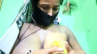 Desi Bhabhi oiling boobs