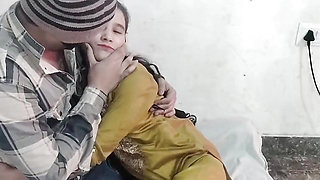 Muslim naukrani ko kichen me hi pakad ke pel diya