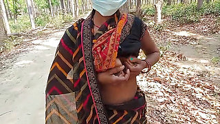 Akele Bhabhi Jungle Me Ghum Rahi Thi