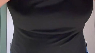 Desi Bhabhi Selfie boobs show