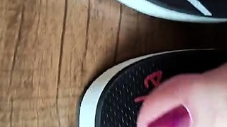 Amateur Foot Fetish Girlfriend Sucks and gives a Footjob