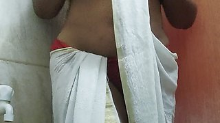 Sexy Desi Girl Showing Her Nude Body. desi porn video.