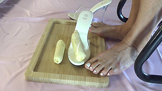 I Crush Bananas with My Beautiful Legs in High Heels