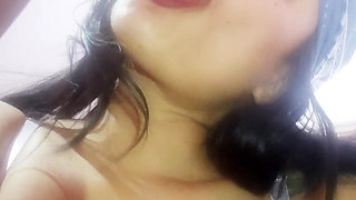 HER DEEP THROAT LOOKS LIKE A WET PUSSY