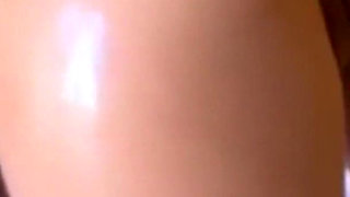 Perfect Ass Gets Oily Massage with Happy Ending Part 1