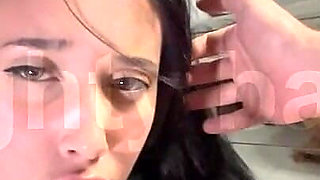 Swallowing the Whole Dick in the Guest Room, I Sucked and Sat Down Slowly