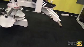 Hunt4k. allenerò molto la tua fidanzata!