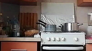 Amateur Wife Prepares Food Naked in the Kitchen