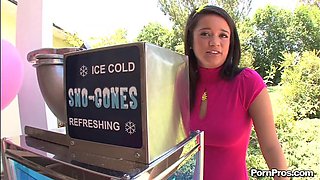 Bliss Lei snow cone saleswomen