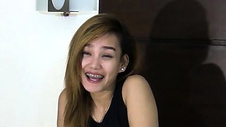 Horny backpacker is fucking this petite Asian teen for free!
