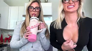 busty blonde babe natural boobs big breasted babe di