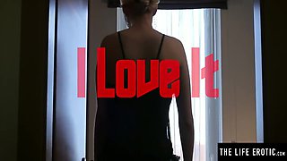 Natural Beautys Big Tits Jiggle As She Strokes Her Hairy Pussy 10 Min