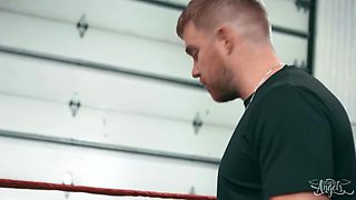 T-girl Rana Katana turns boxing workout into anal fuck in public - Trans Angels