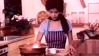 Annette Haven is a horny porn star who convinces a magazine interviewer to stick his dick in her and her maid s pussy.: Porn