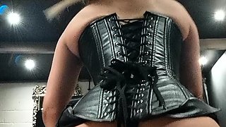 Amazing blonde german webcam milf high heel masturbation