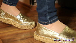 Golden Comfort - Steps & Motion