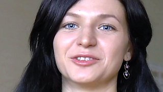 Lina Arian, Casting