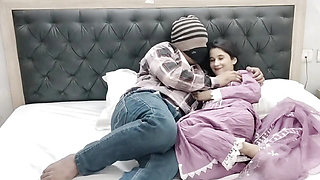 Muslim girlfriend ko call kar ke nanga kar video dikha