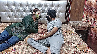 Indian Desi Bhabhi apny yar sy Chudai krvati pakri gai Pati sy talak lena ka plan Hindi Audio Desi Sex