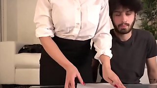 lilix la prof de français devergonde son eleve