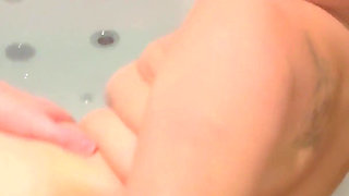 Spontaneous Fuck in the Jacuzzi After the Party