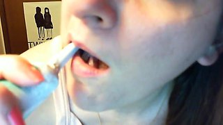 Amazing Hardcore Fetish Video Toothbrushing Masturbation All in Pussy