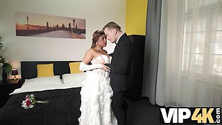 VIP 4K featuring Stanley Johnson and Vicky Menage's big ass dirt