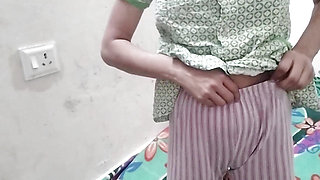 Cute school girl ko paise dekar jabar dasti pela