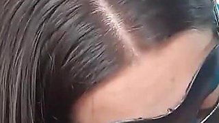 Vecina Encuentra a Su Marido Con Una Amiga Chupandole Las Tetas, Ella La Verga Y Hacinedole La Paja Rusa