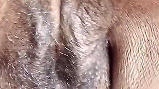 Vid20250210115639.mp Indian Housewife Passy Water Pumping