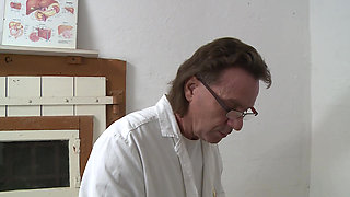 Gynecologist Fucks Hot Blonde Teen Girl