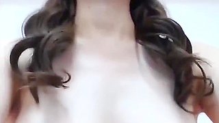 Beautiful woman's masturbation live broadcast