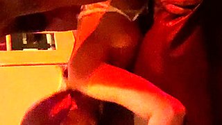 Amateur blonde babe masturbates on cam