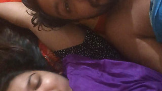 Horny Muslim Wife Seduces Her Husband in Real Desi Home Video DesicoupleBd