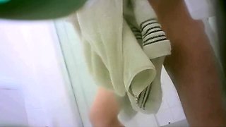 Teenie shower spy