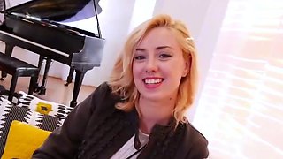 Smoking hot blonde is ready to do porn