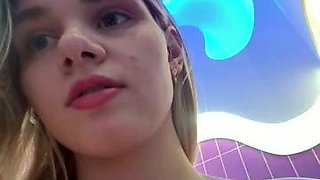 Russian camwhore Baravisha in a mall, toilet