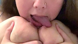 Big boobs milf masturbates with her dildo
