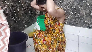 Muslim girl ko college ke bathroom me mms bna liya