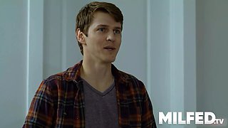 Cheating cougar seduces the teenager delivery guy - milfed