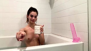 Amateur Cute Teen Girl Plays Anal Solo Cam Free Porn