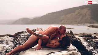 German amateur couple enjoy sensual fuck outdoors at the beach - MyDirtyHobby German amateur sex