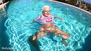 Bathing Fun with a Hot Slut