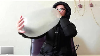 Blow to Pop 2 Condoms